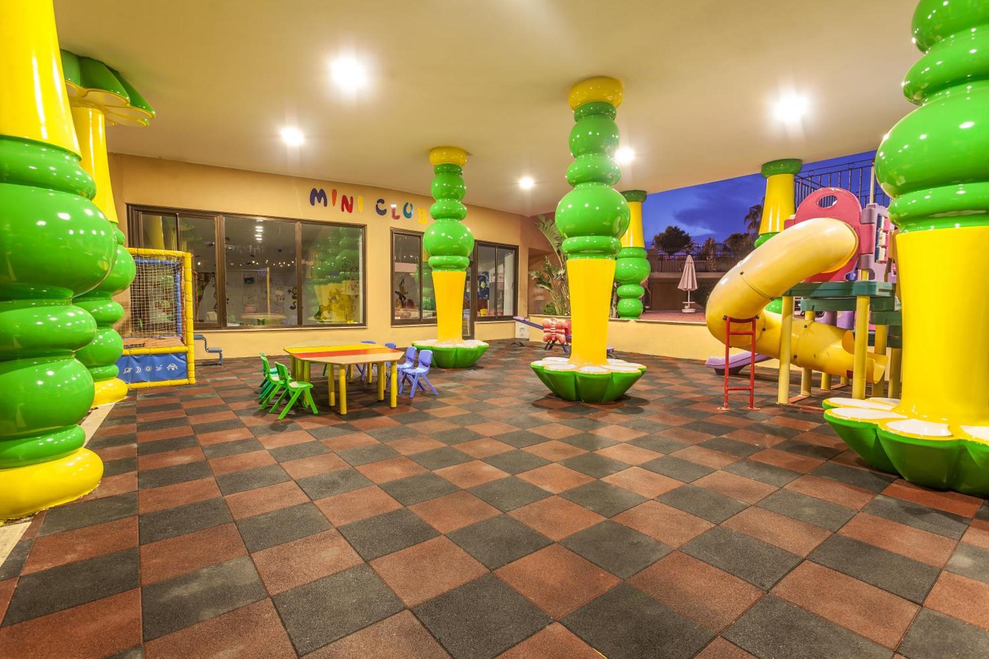 Resort Villa Side Residence Side