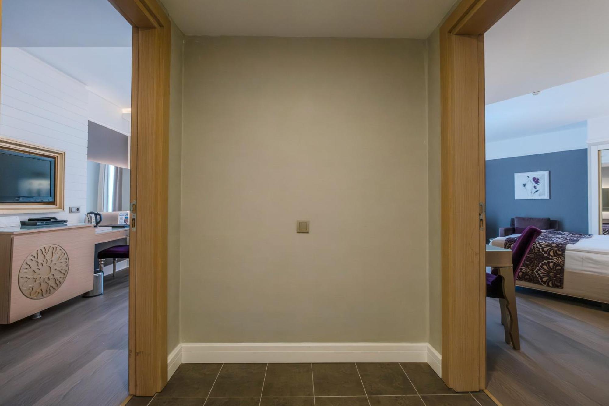 Курортний комплекс Villa Side Residence 5*